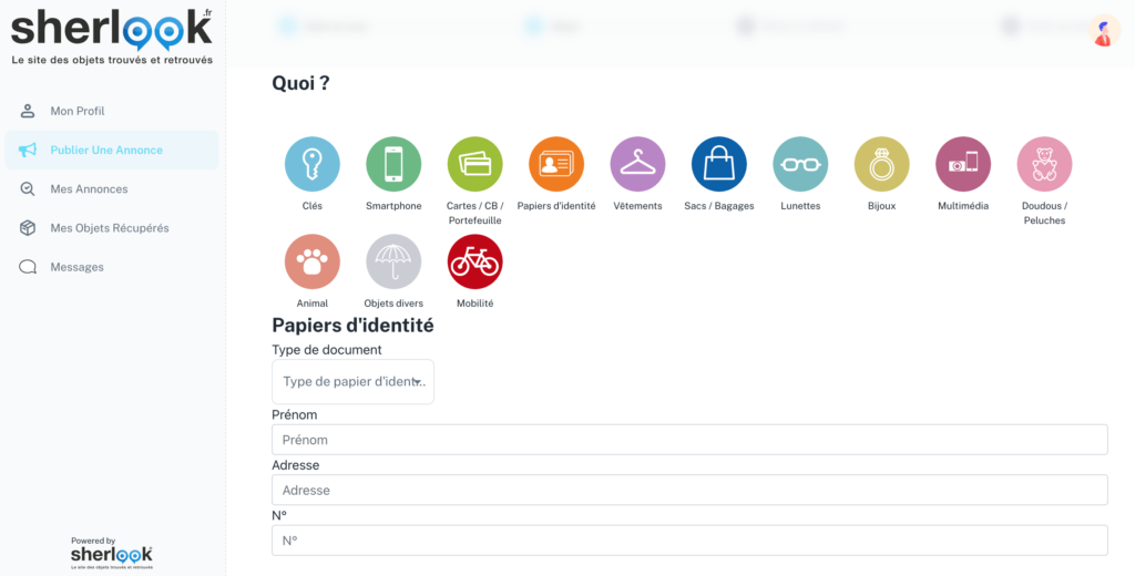 Interface utilisateur de Sherlook montrant la recherche et l’enregistrement d’objets perdus en quelques clics.